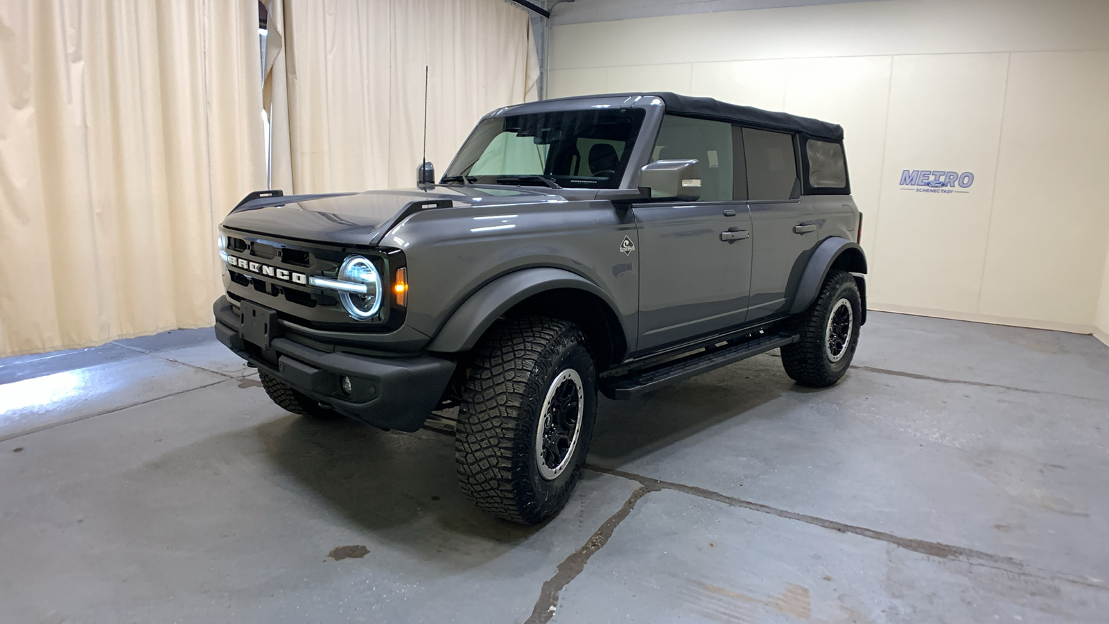 2021 Ford Bronco Outer Banks 7