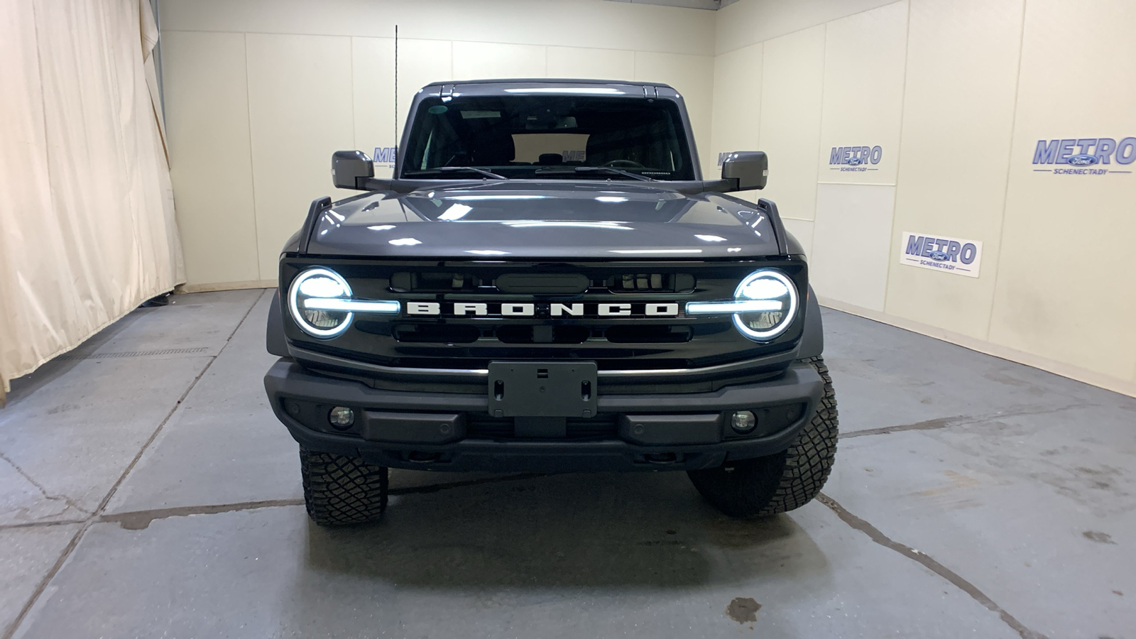 2021 Ford Bronco Outer Banks 8