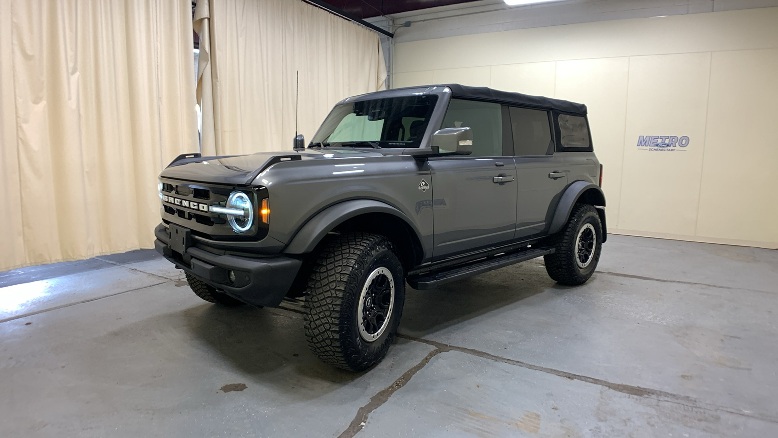 2021 Ford Bronco Outer Banks 46