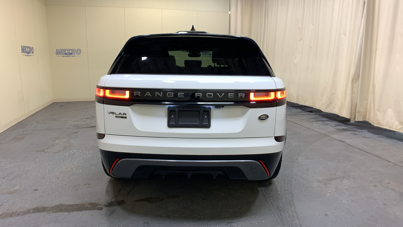 2020 Land Rover Range Rover Velar P250 R-Dynamic S 4