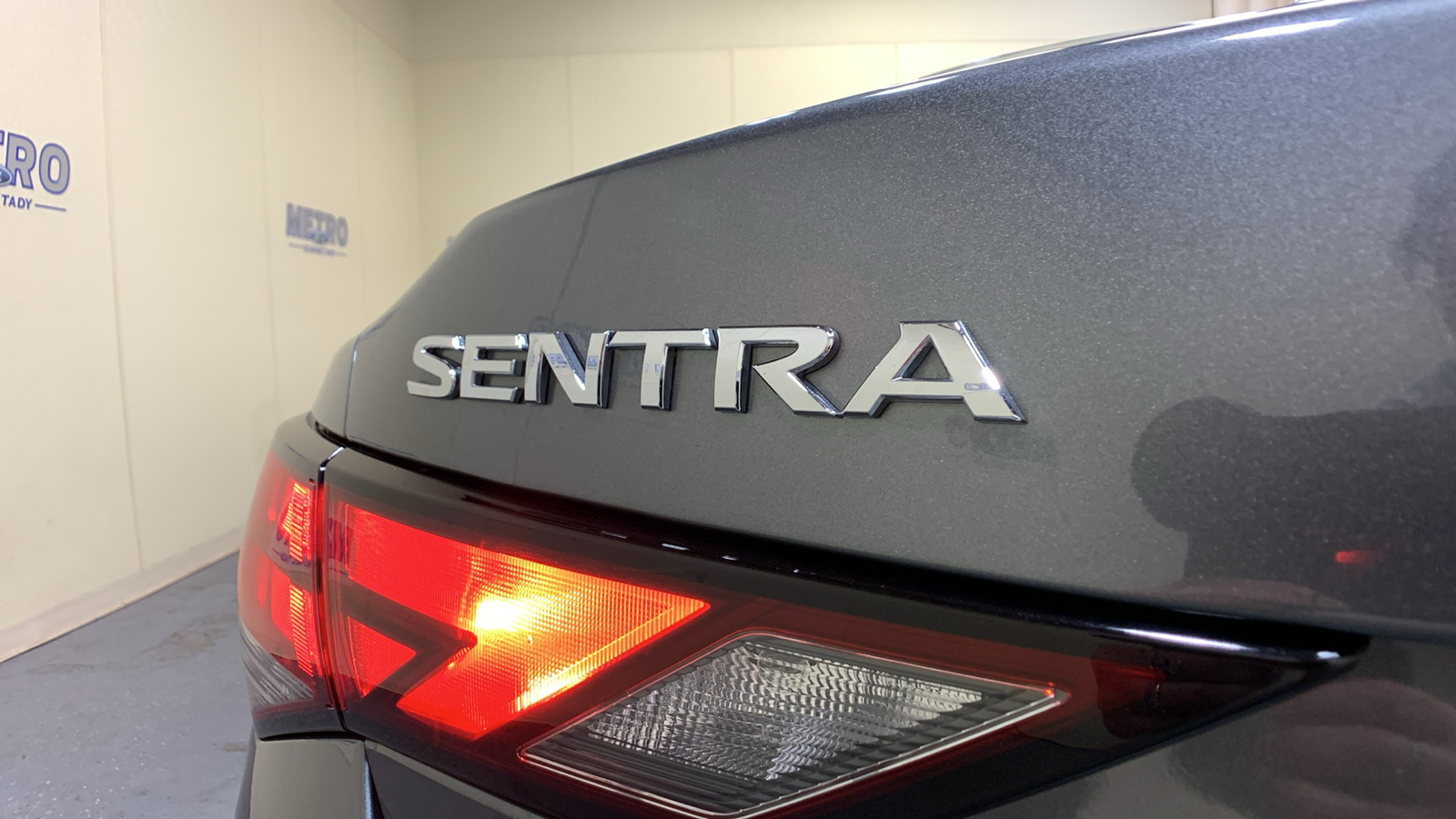 2021 Nissan Sentra SV 17