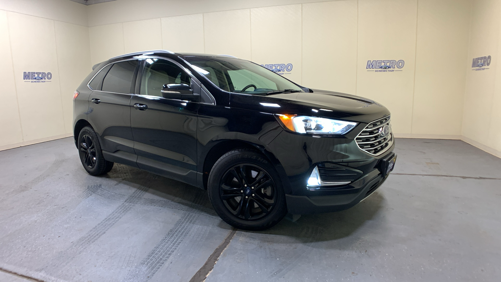 2020 Ford Edge SEL 1