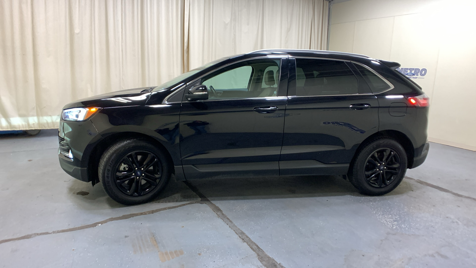 2020 Ford Edge SEL 6