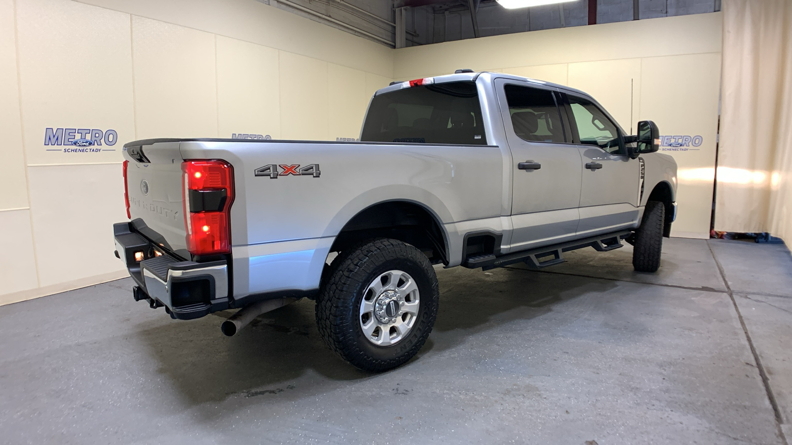 2023 Ford F-250SD XLT 3