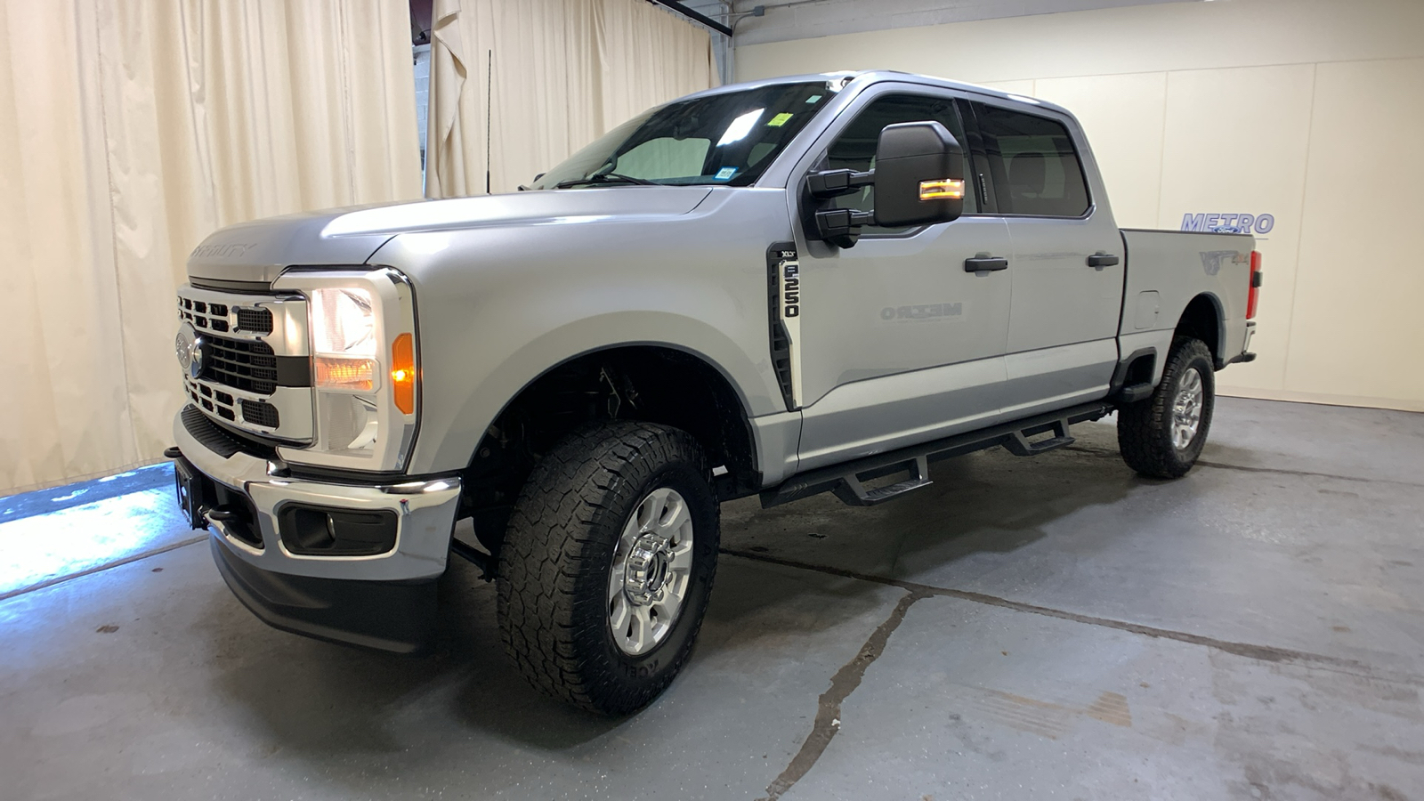 2023 Ford F-250SD XLT 7