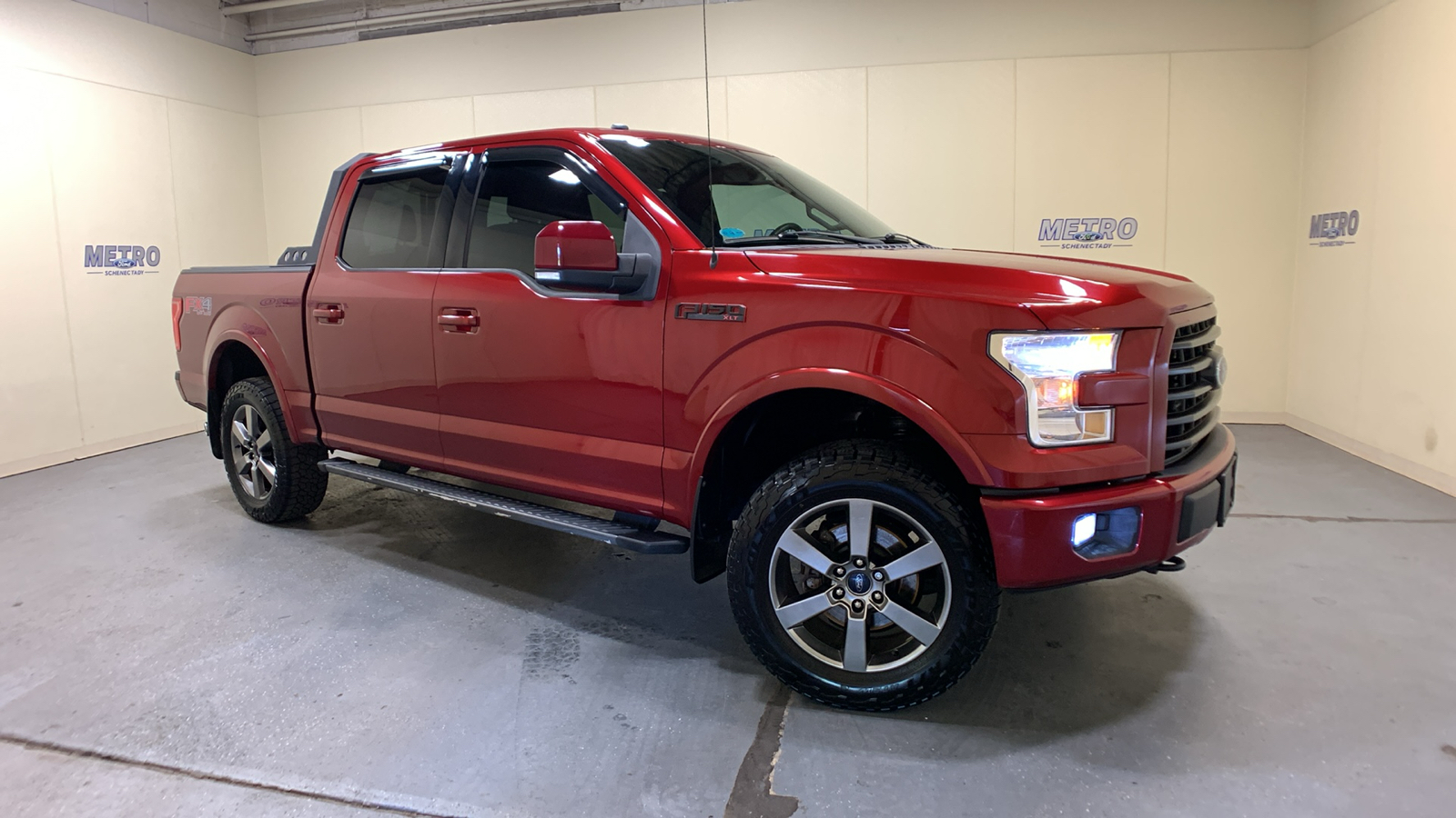 2016 Ford F-150 XLT 1