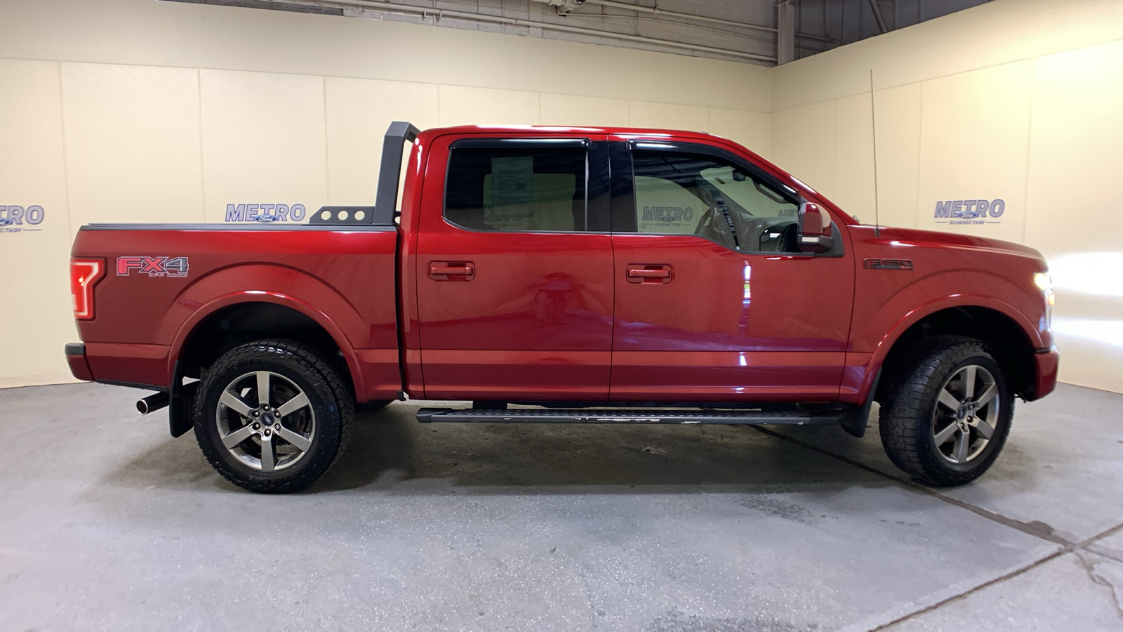 2016 Ford F-150 XLT 2