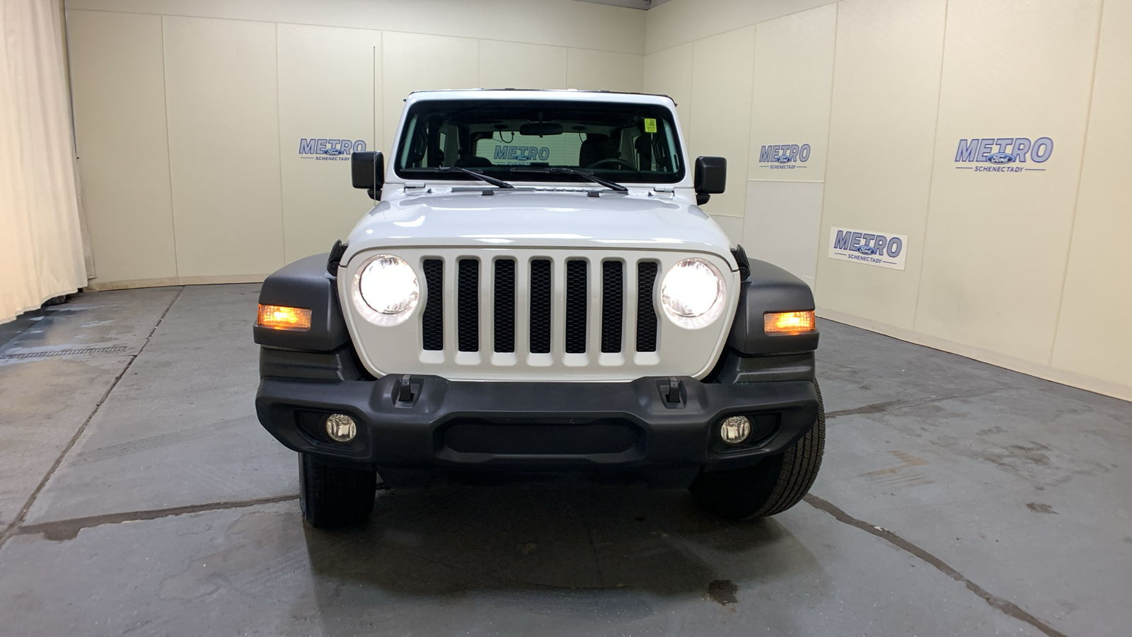 2023 Jeep Wrangler Sport 35