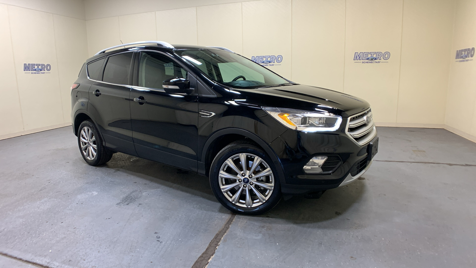 2018 Ford Escape Titanium 1