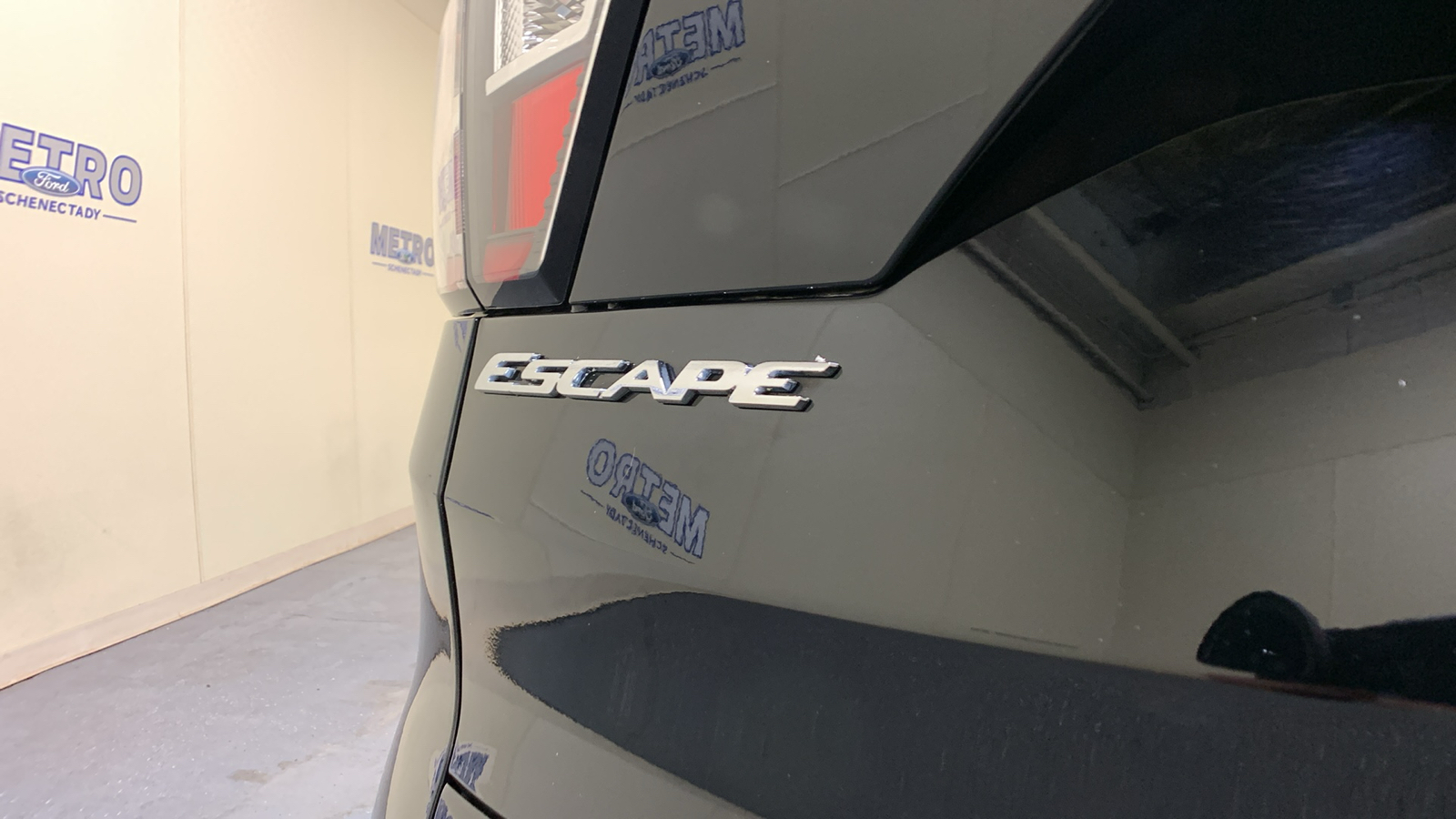 2018 Ford Escape Titanium 18