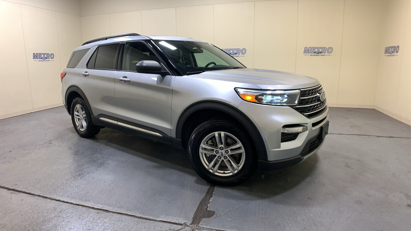 2022 Ford Explorer XLT 1