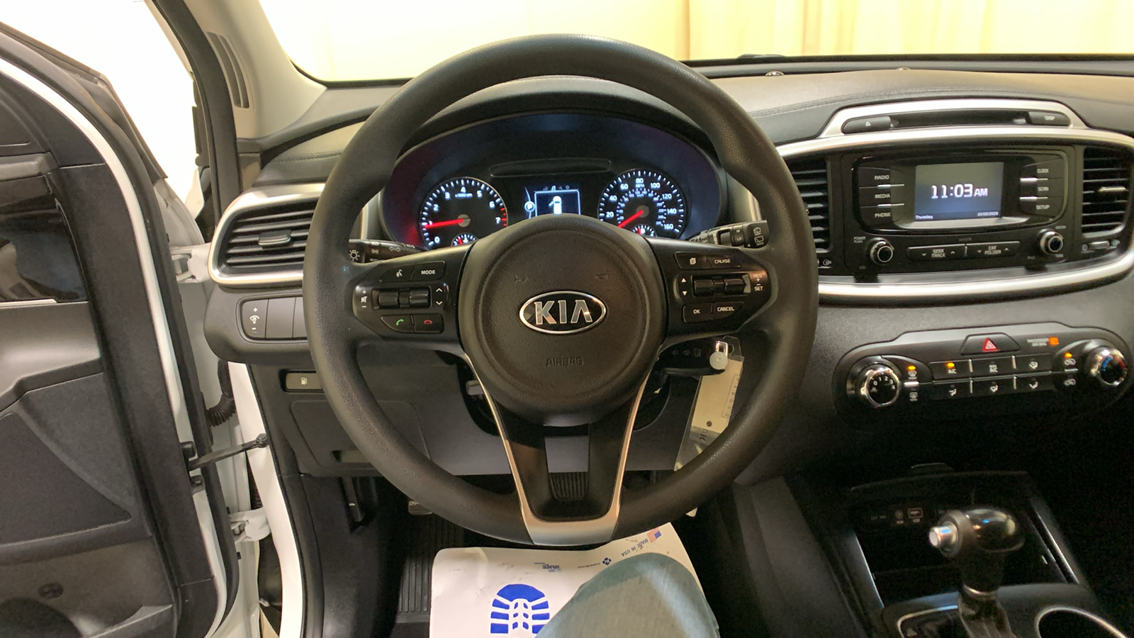 2017 Kia Sorento LX 29