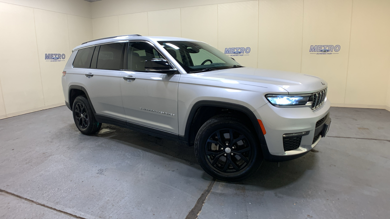 2021 Jeep Grand Cherokee L Limited 1