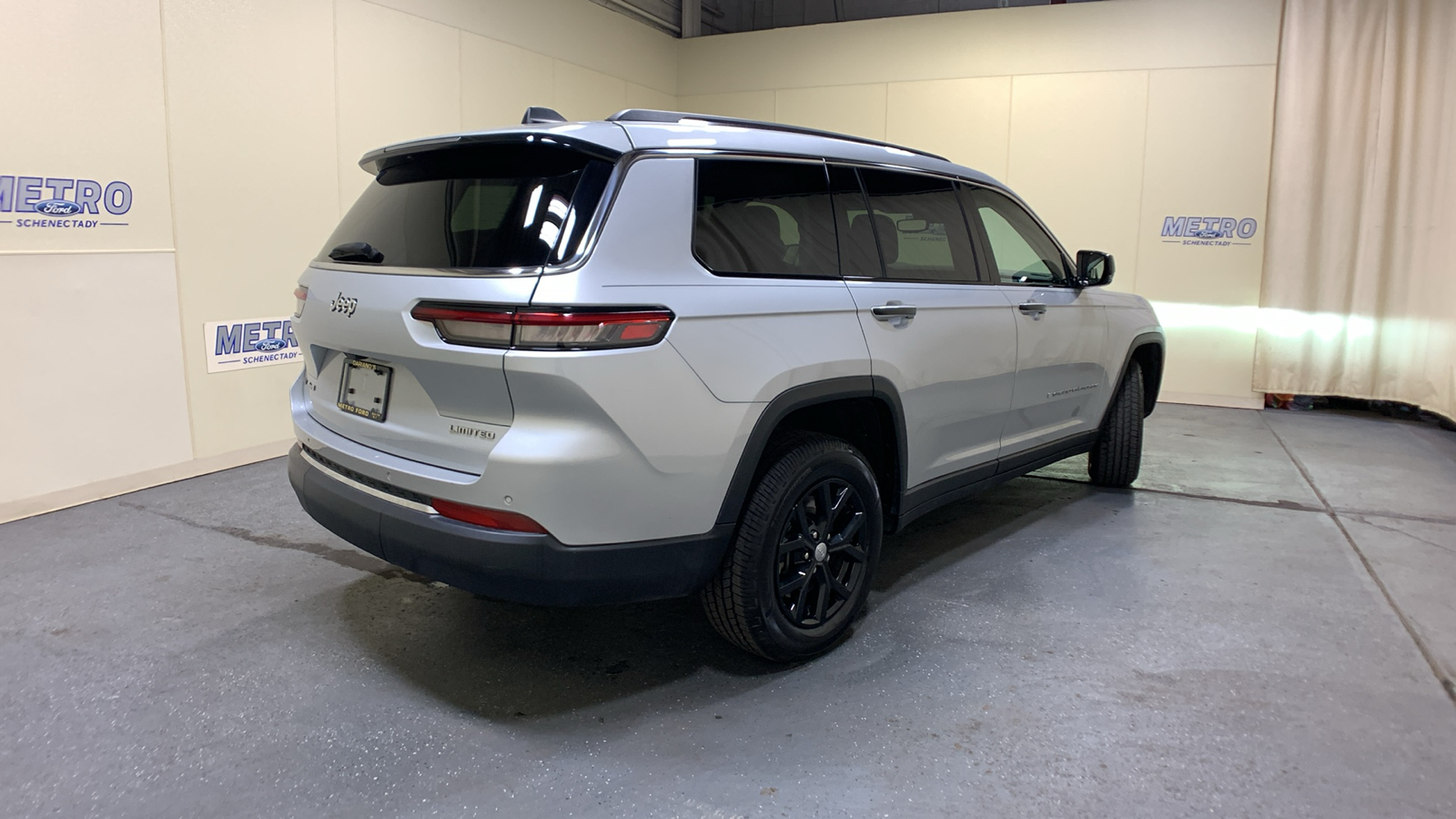 2021 Jeep Grand Cherokee L Limited 3