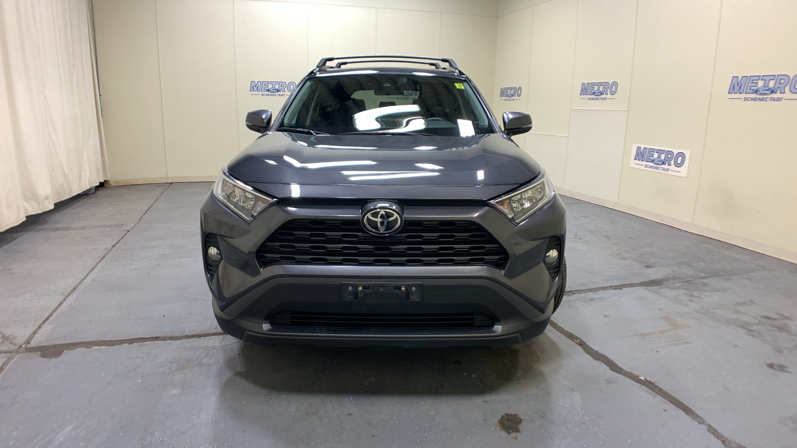 2020 Toyota RAV4 XLE 43