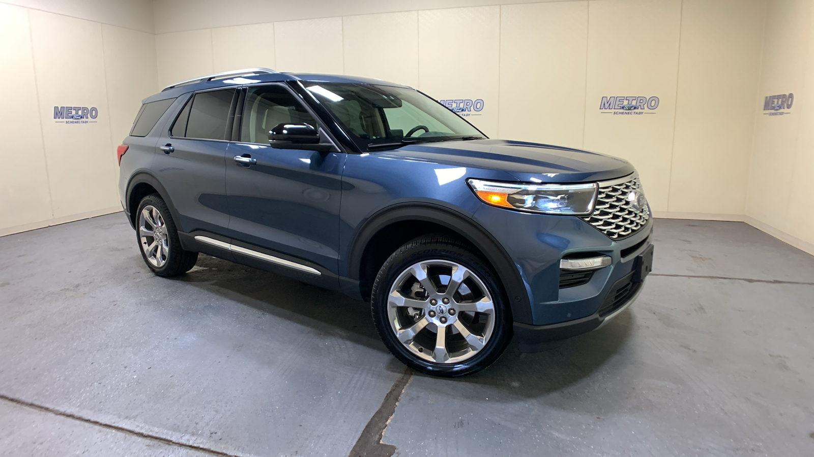 2020 Ford Explorer Platinum 1