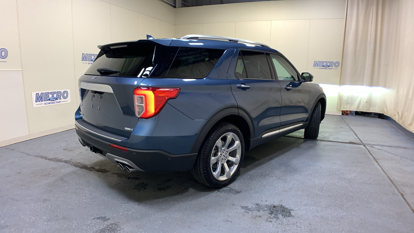 2020 Ford Explorer Platinum 3