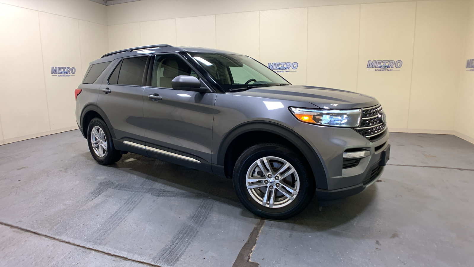 2022 Ford Explorer XLT 1