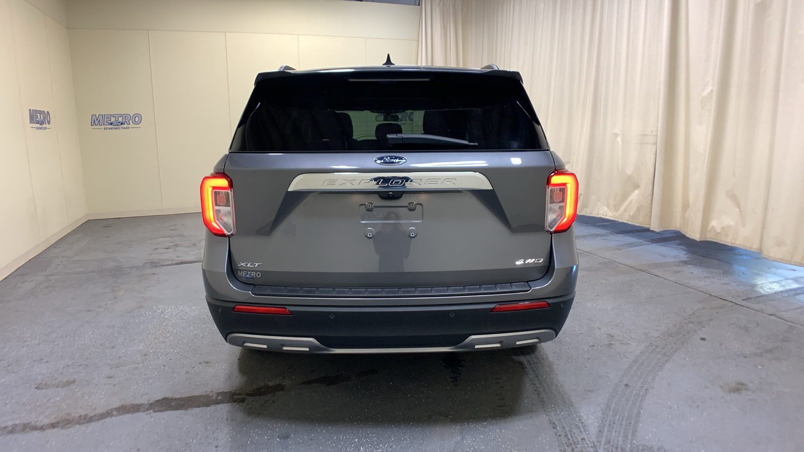 2022 Ford Explorer XLT 4