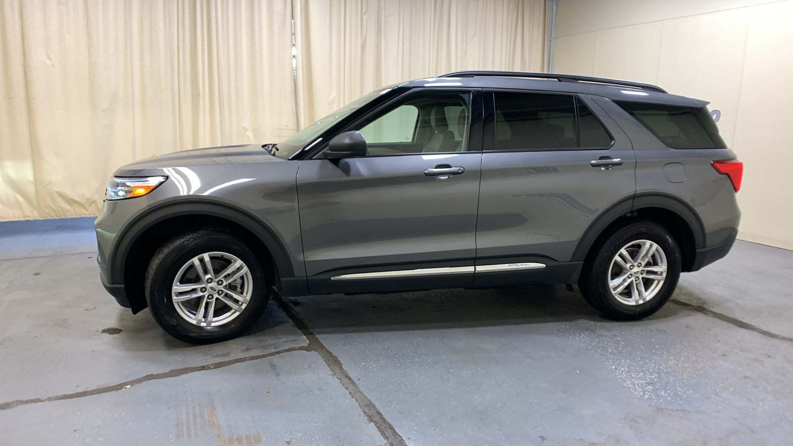 2022 Ford Explorer XLT 6