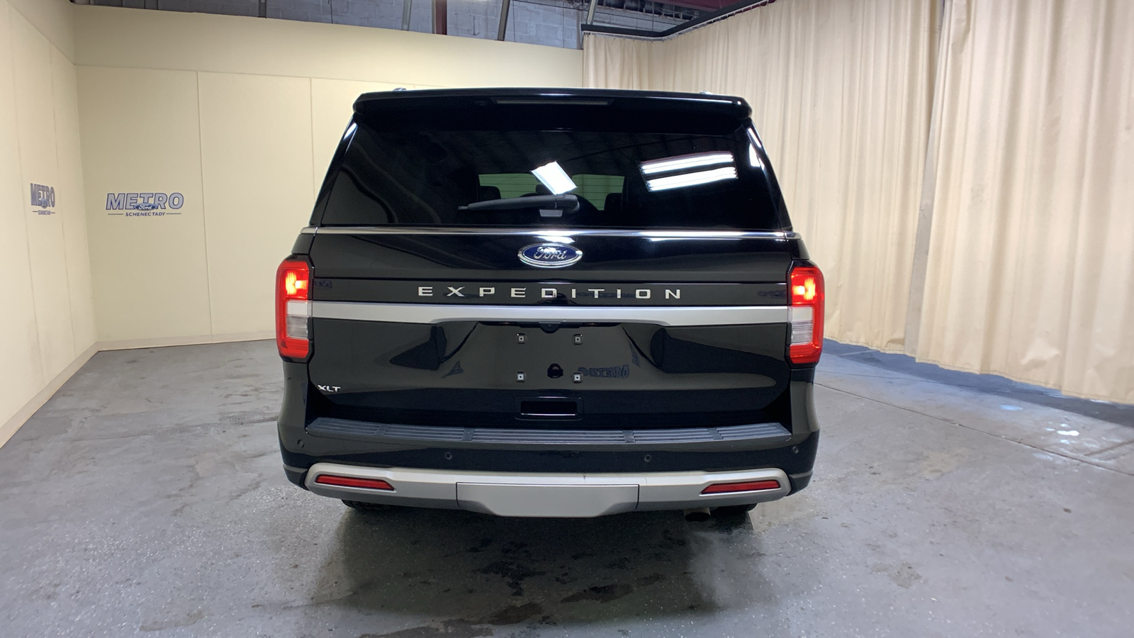 2022 Ford Expedition XLT 4