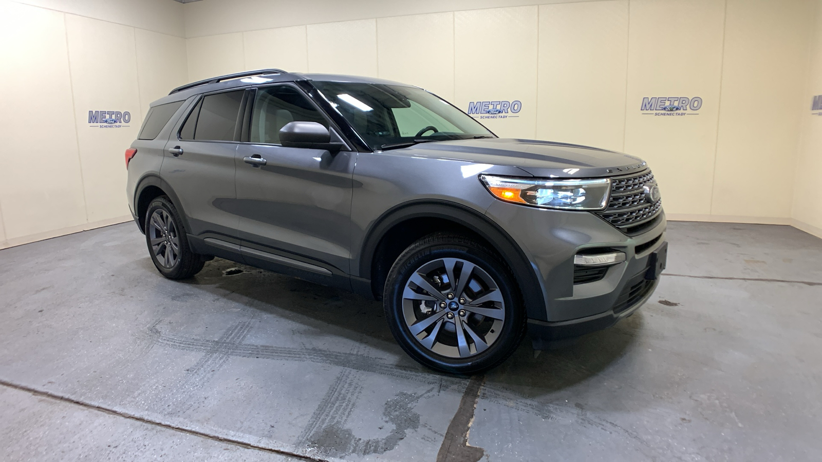 2021 Ford Explorer XLT 1