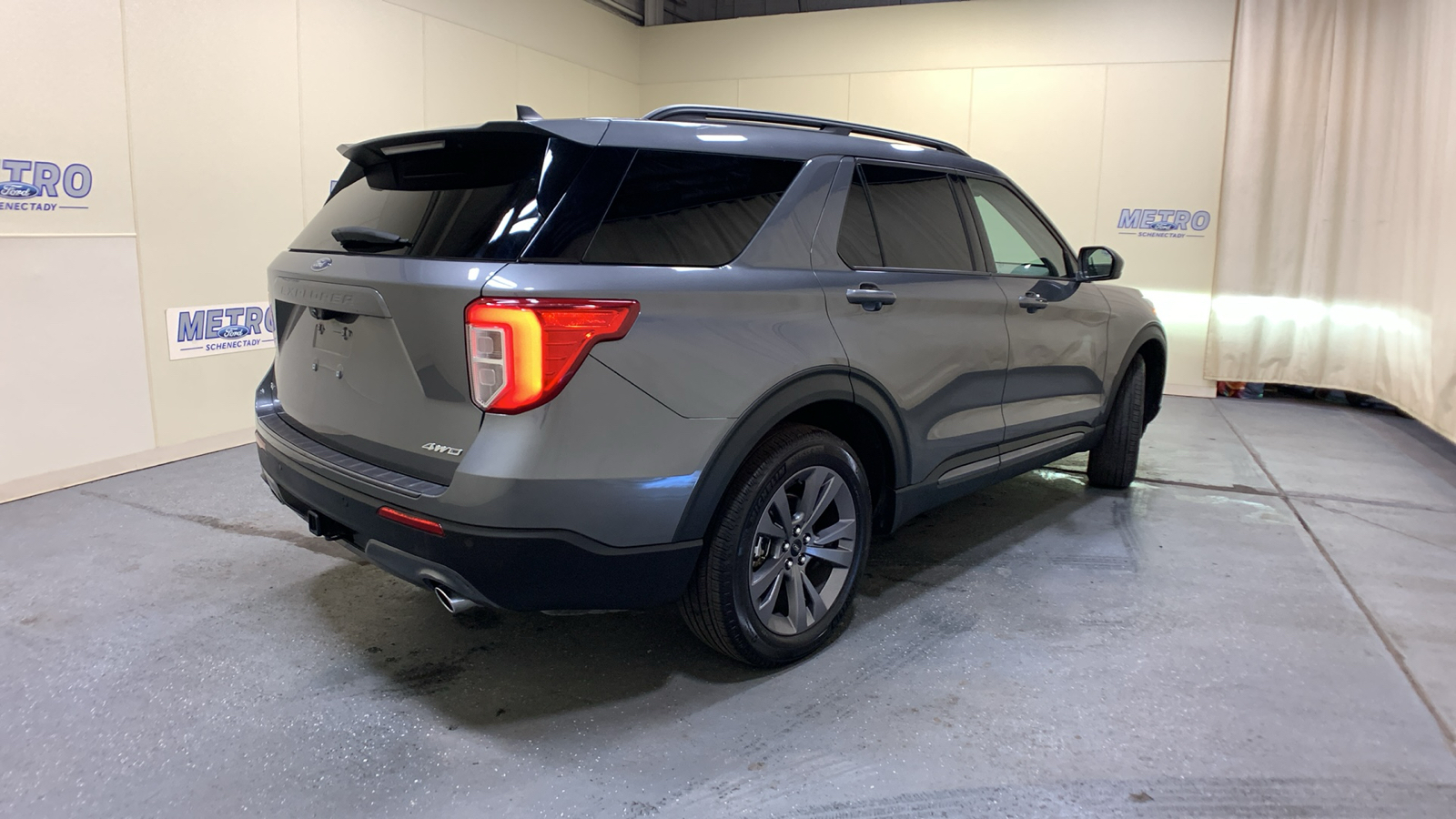 2021 Ford Explorer XLT 3