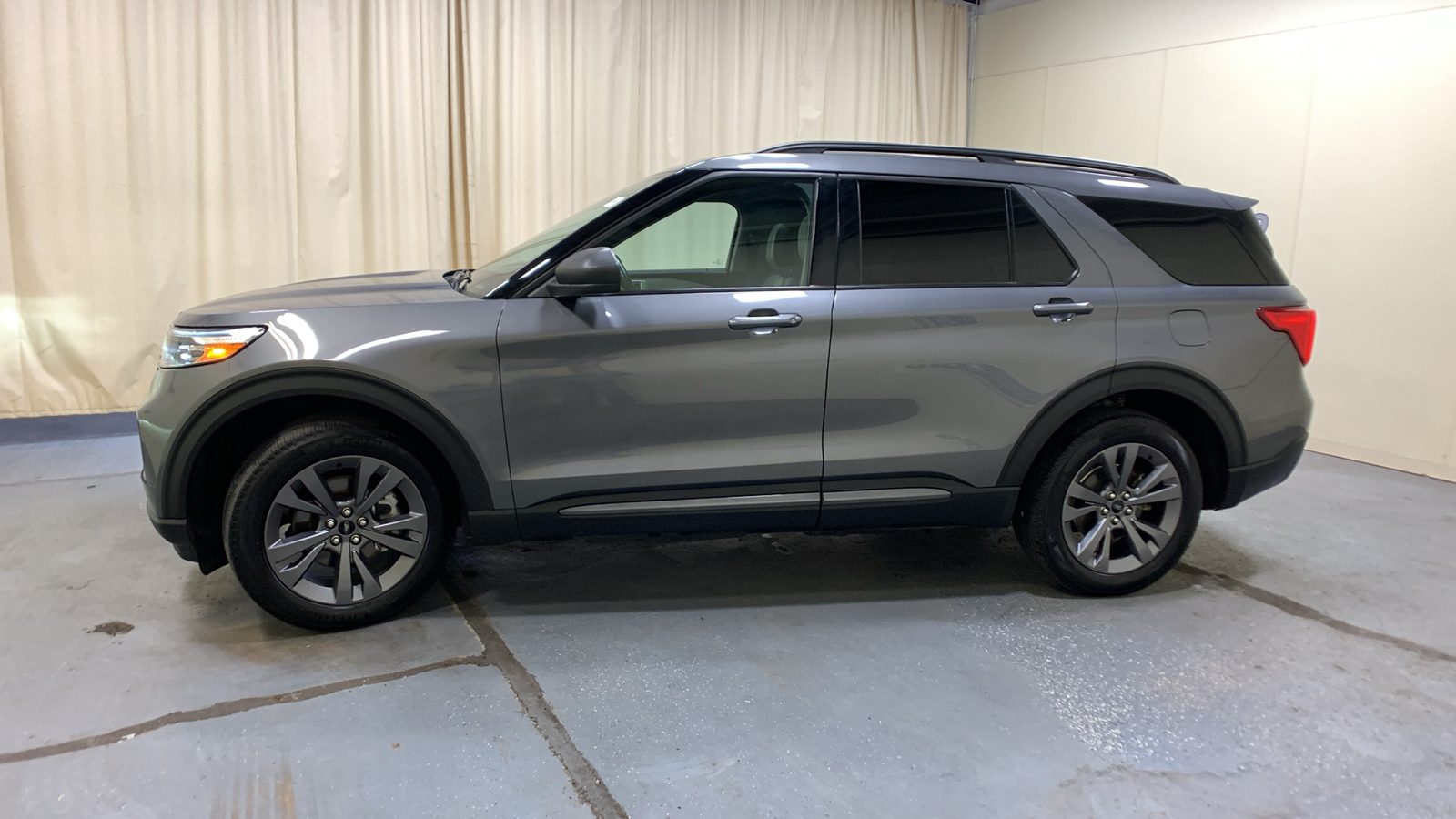 2021 Ford Explorer XLT 6