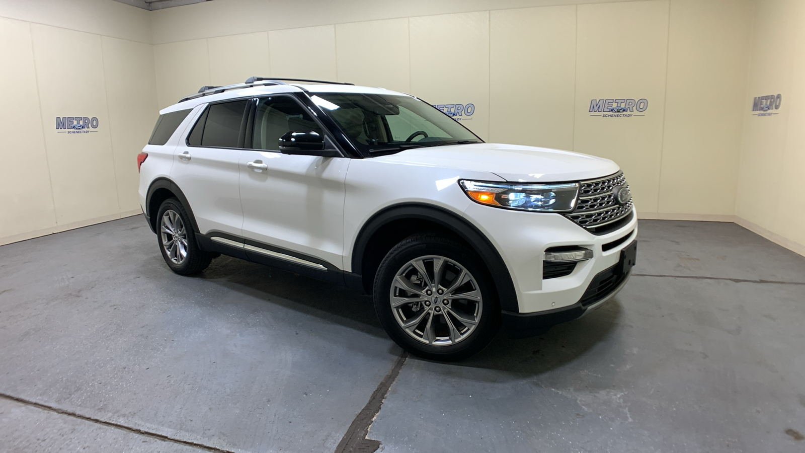 2021 Ford Explorer Limited 1