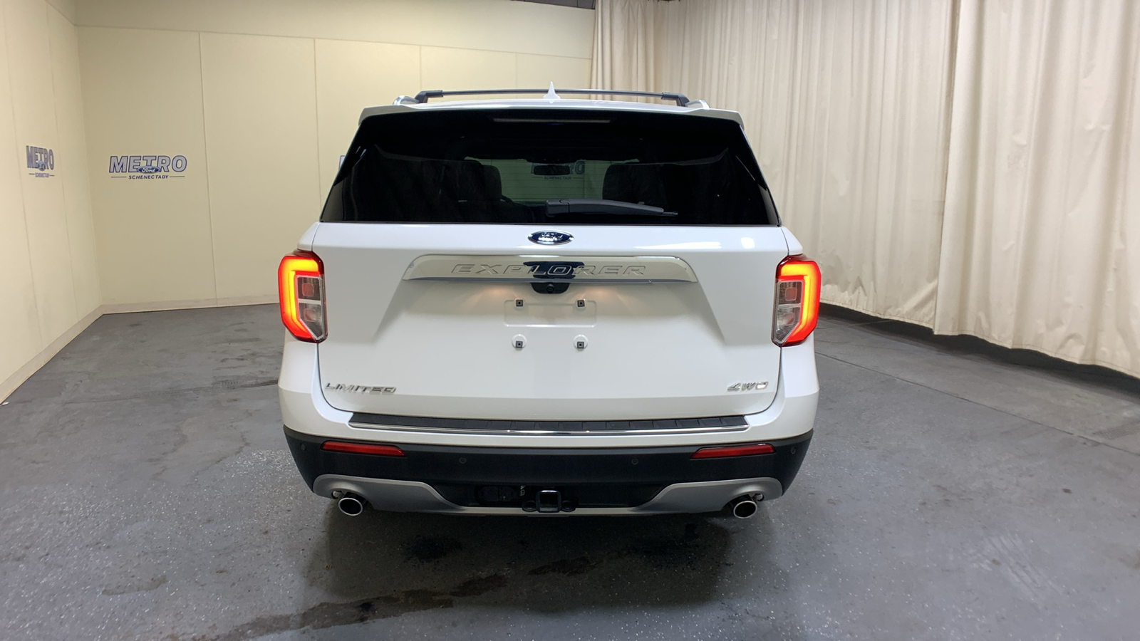 2021 Ford Explorer Limited 4