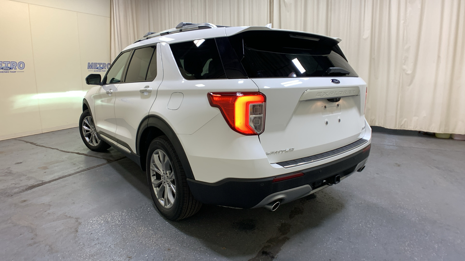 2021 Ford Explorer Limited 5