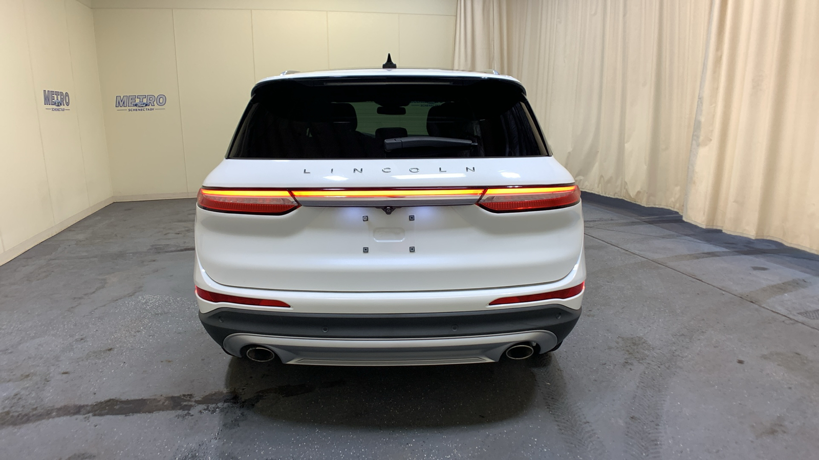 2020 Lincoln Corsair Standard 4