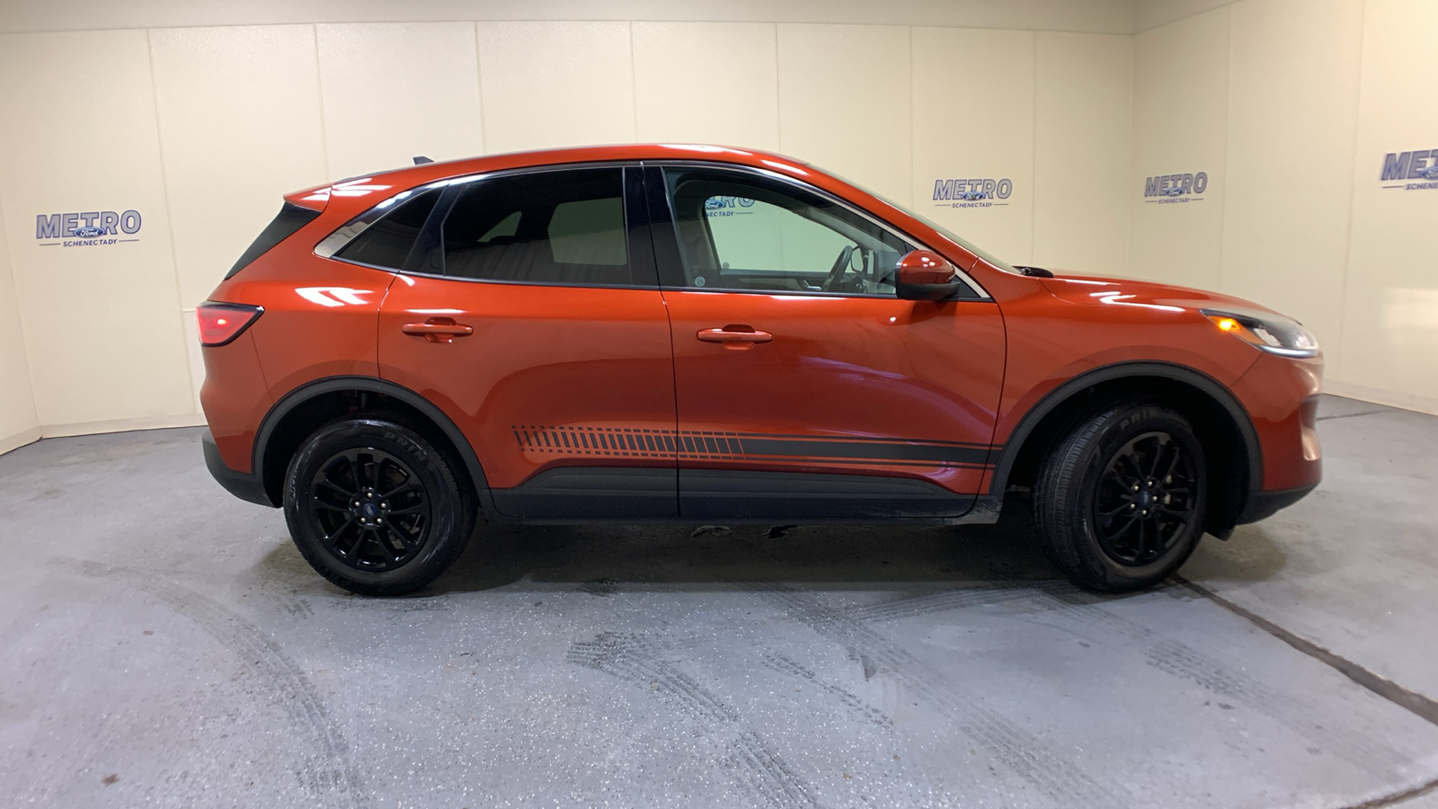 2020 Ford Escape SE 2