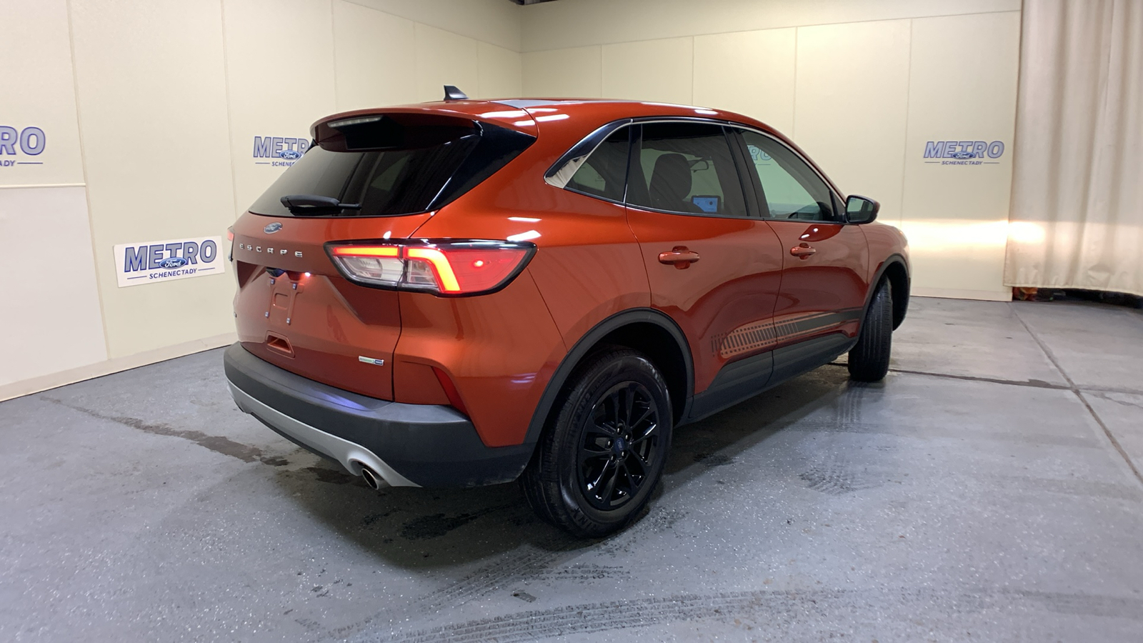 2020 Ford Escape SE 3