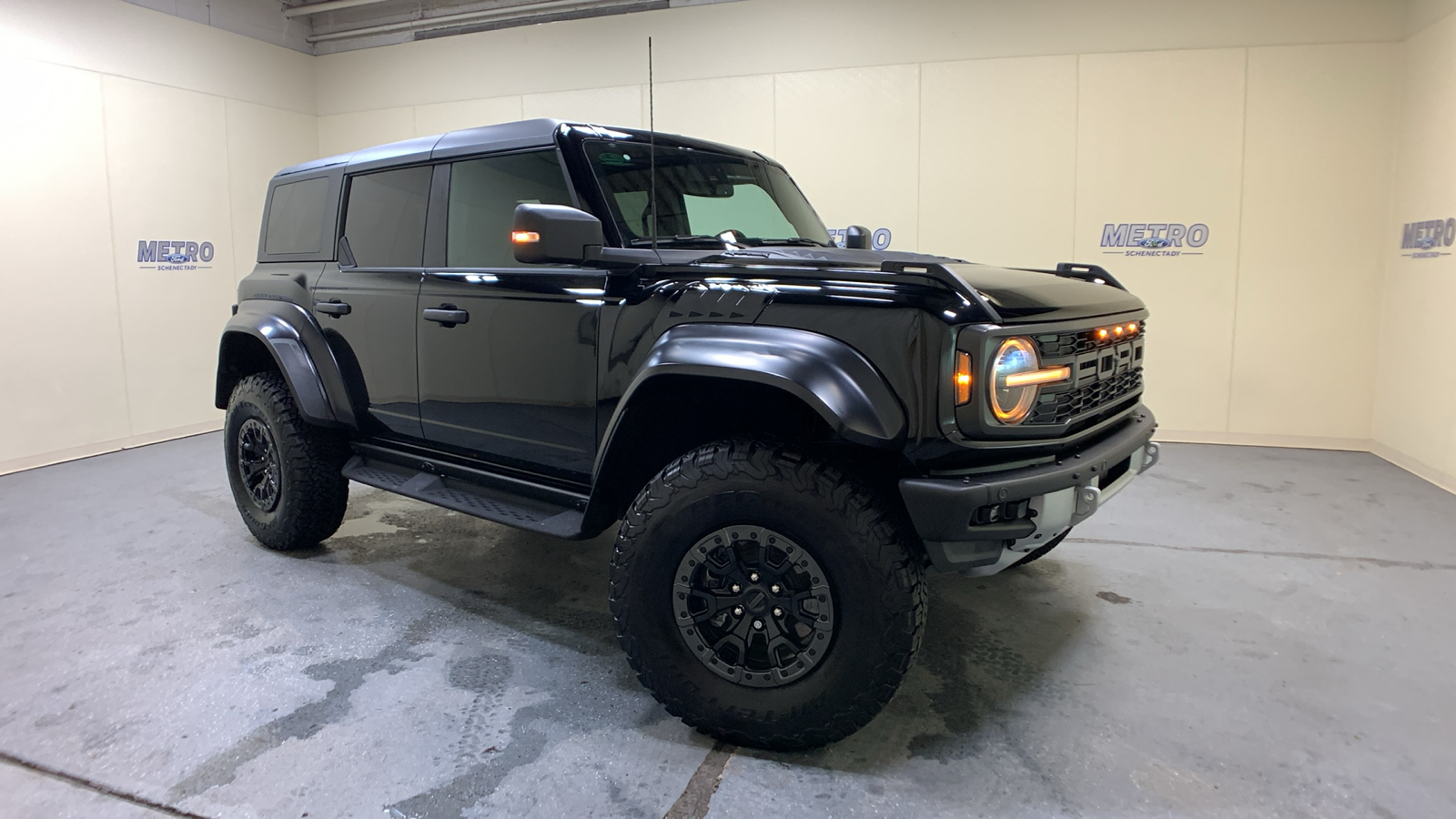 2023 Ford Bronco Raptor 1