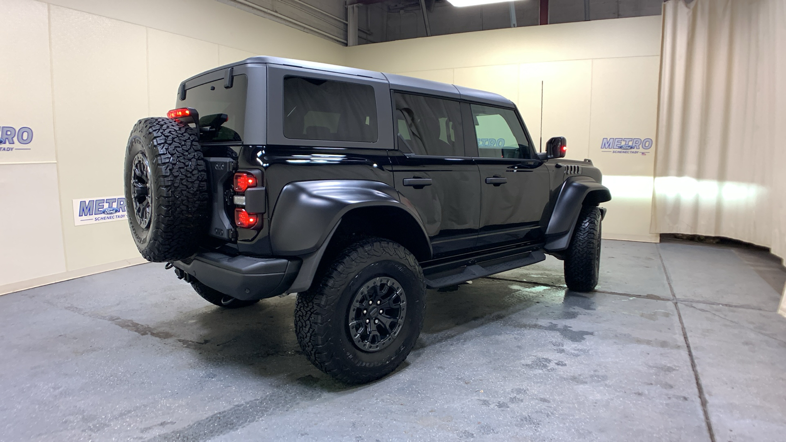 2023 Ford Bronco Raptor 3