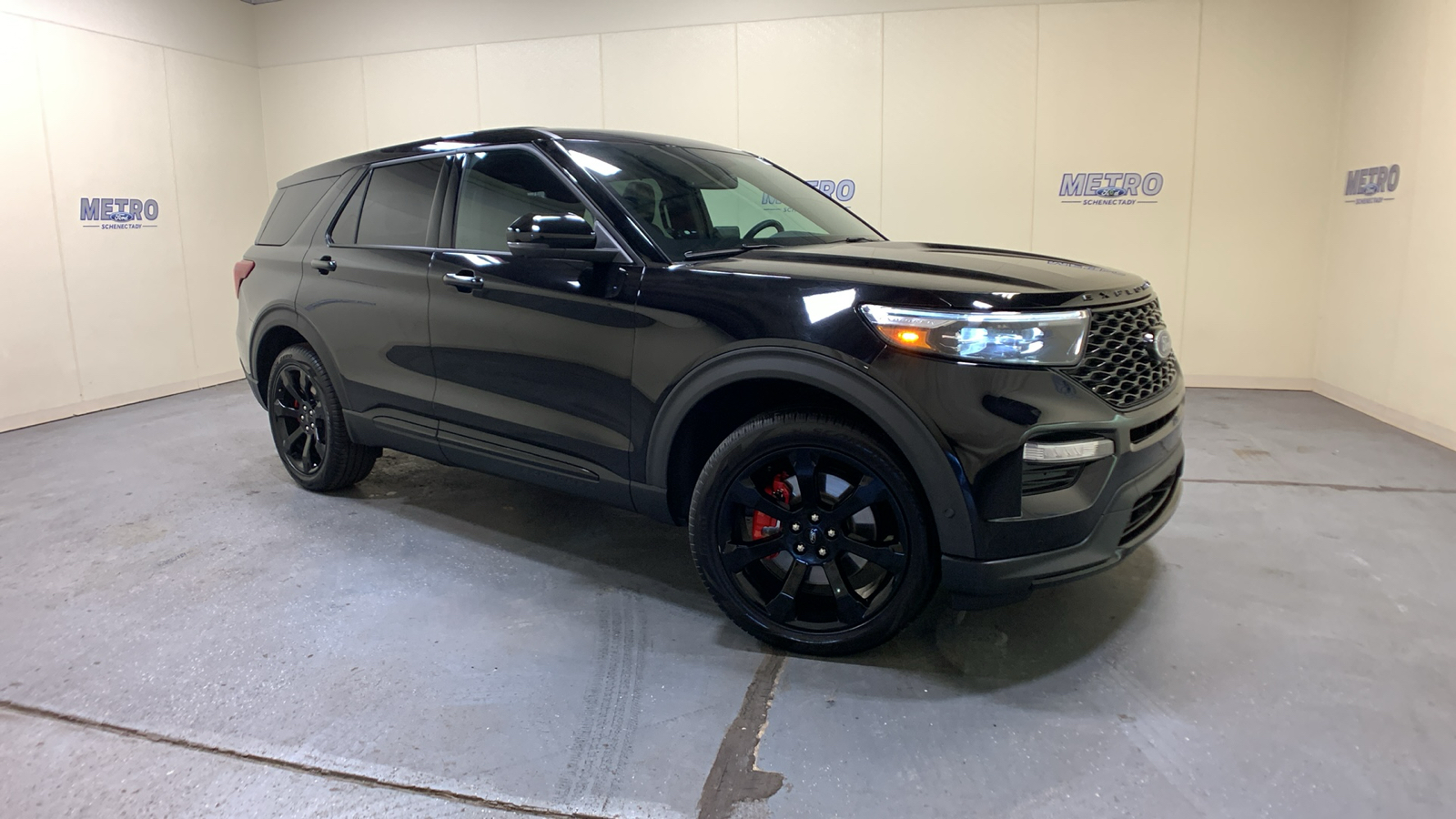 2021 Ford Explorer ST 1