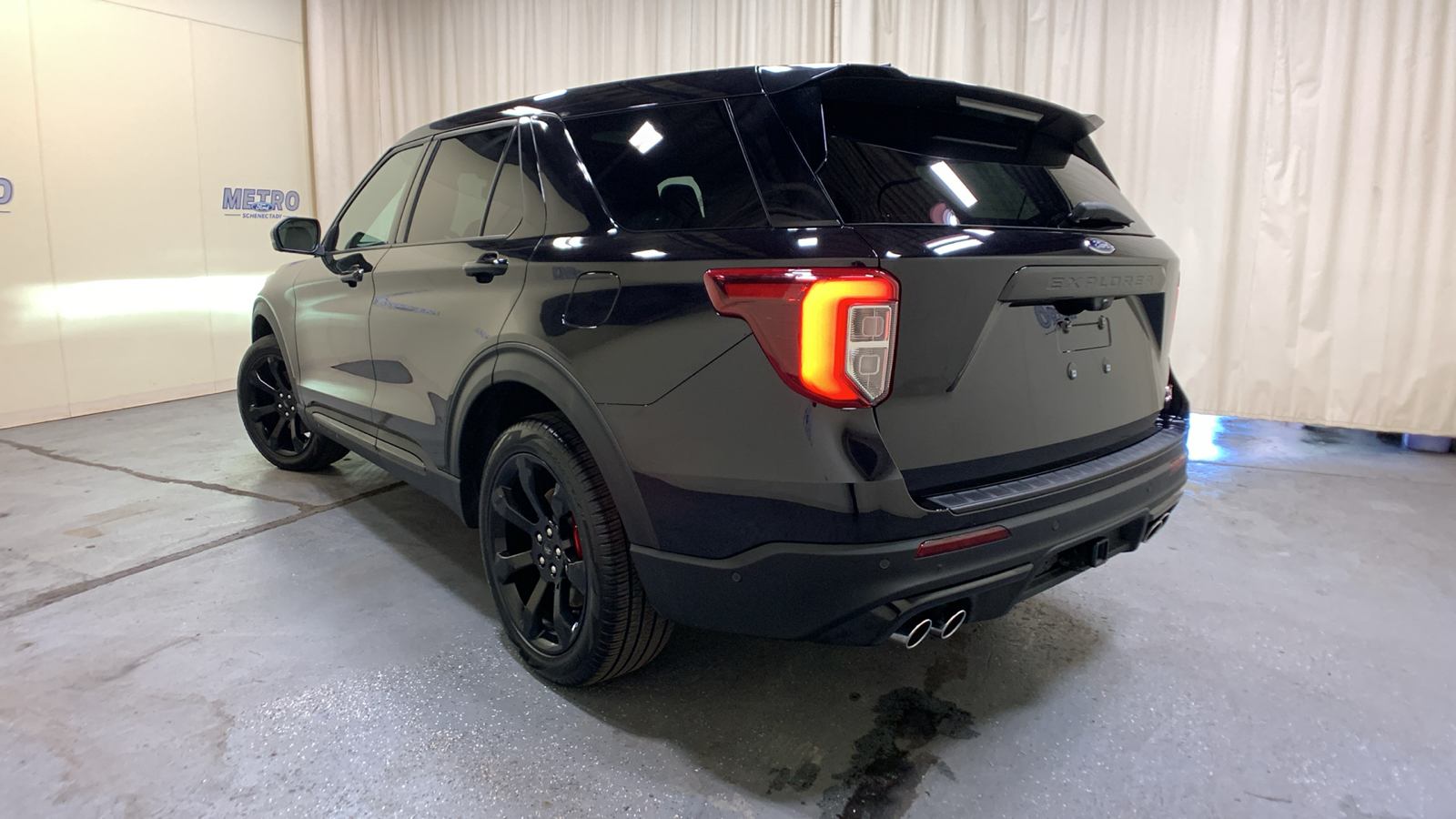 2021 Ford Explorer ST 5