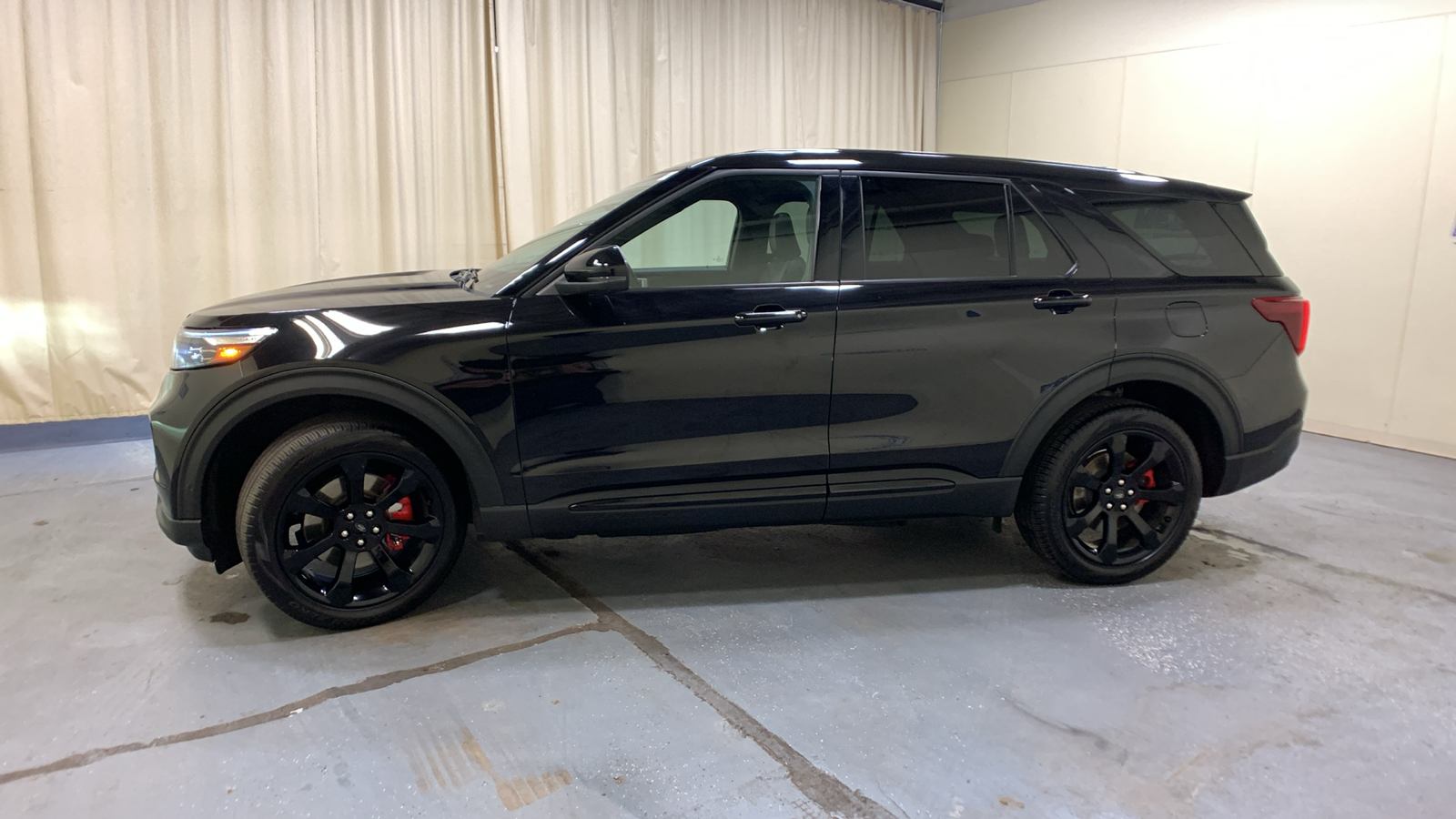 2021 Ford Explorer ST 6