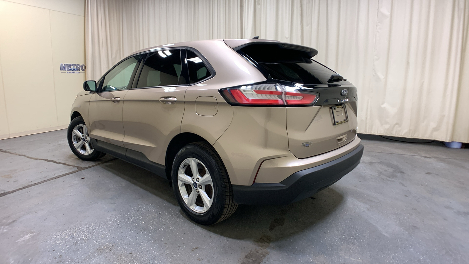 2021 Ford Edge SE 5