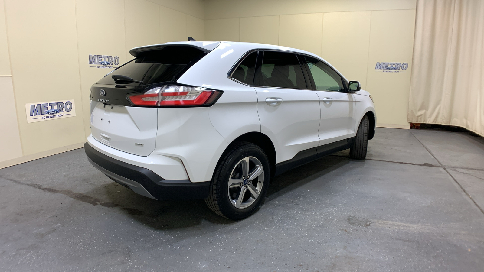 2021 Ford Edge SEL 3