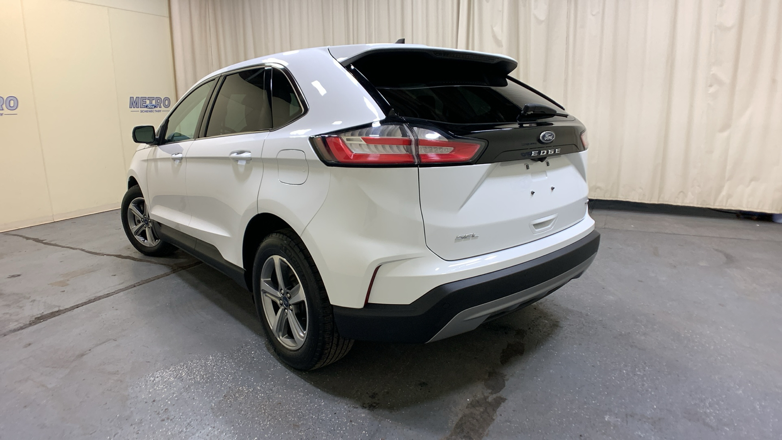 2021 Ford Edge SEL 5