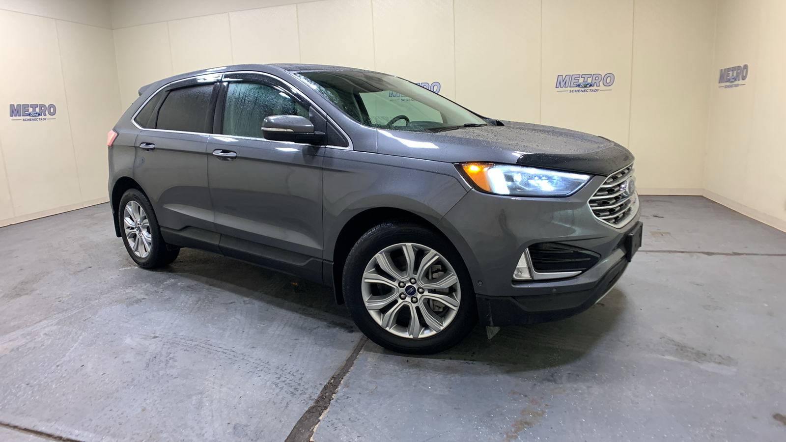 2021 Ford Edge Titanium 1