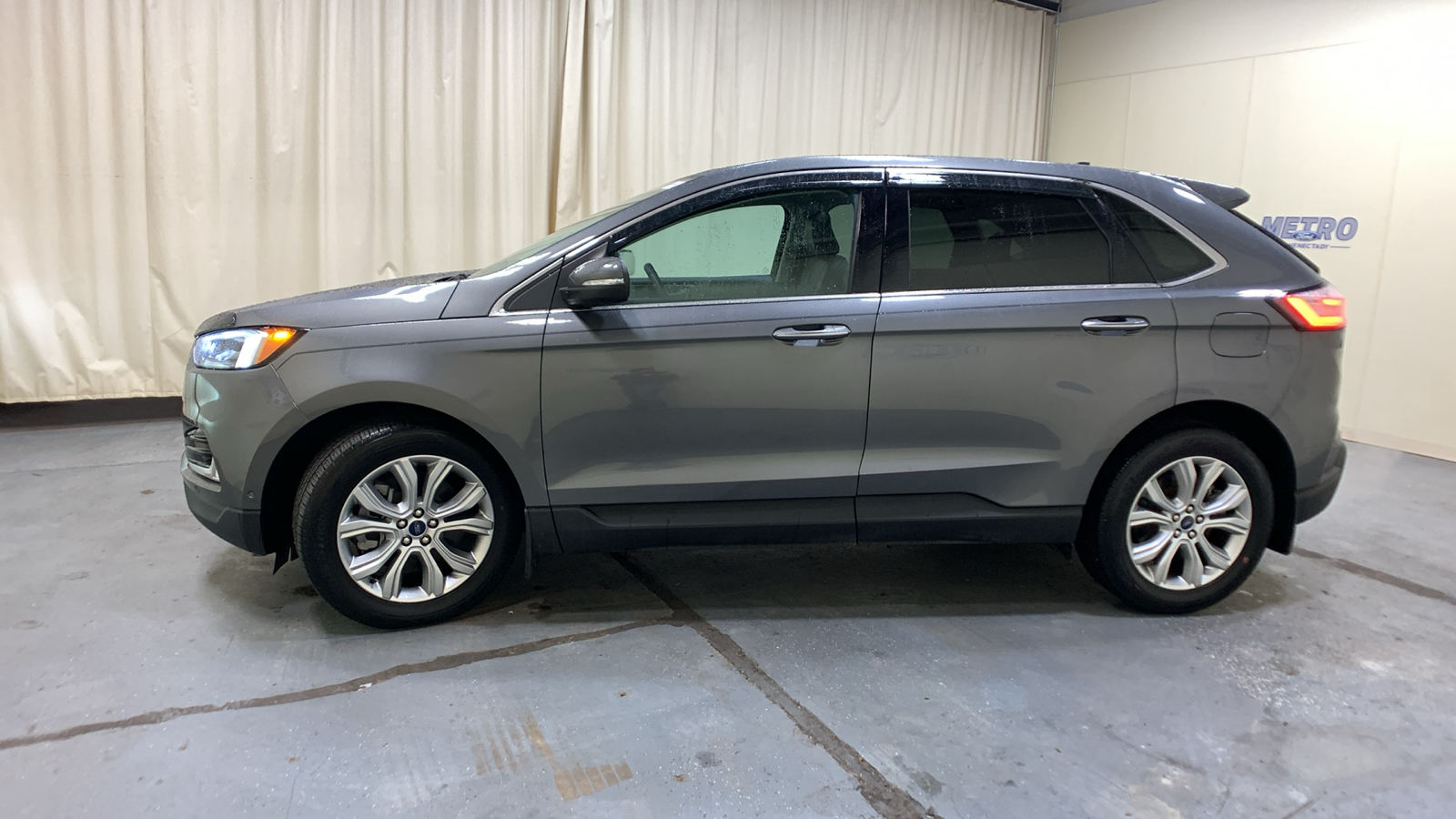 2021 Ford Edge Titanium 6