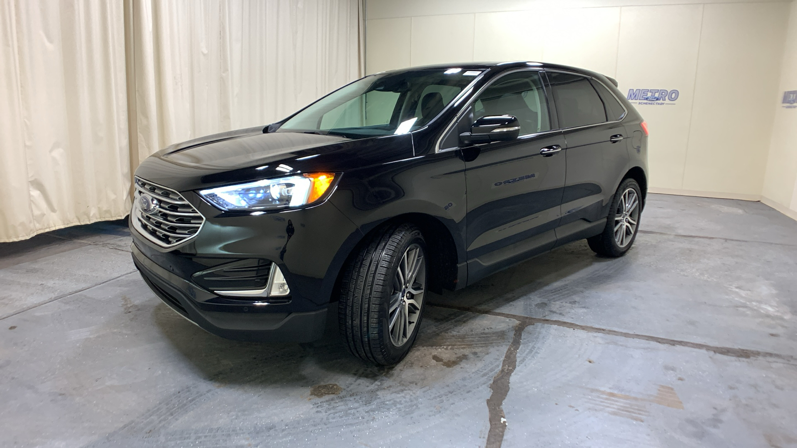 2022 Ford Edge Titanium 7