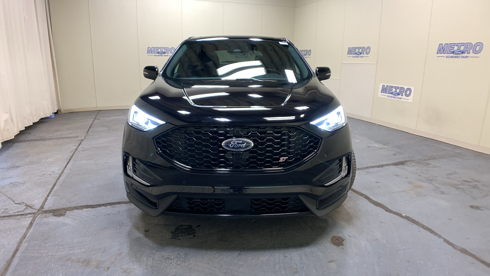 2022 Ford Edge ST 8