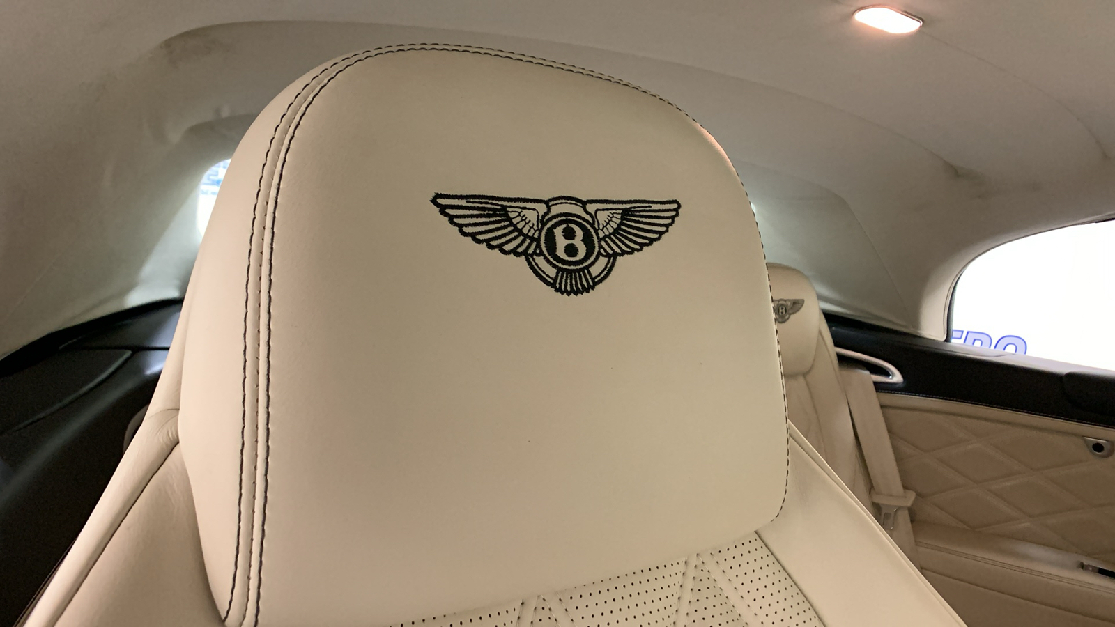 2014 Bentley Continental GTC Base 16