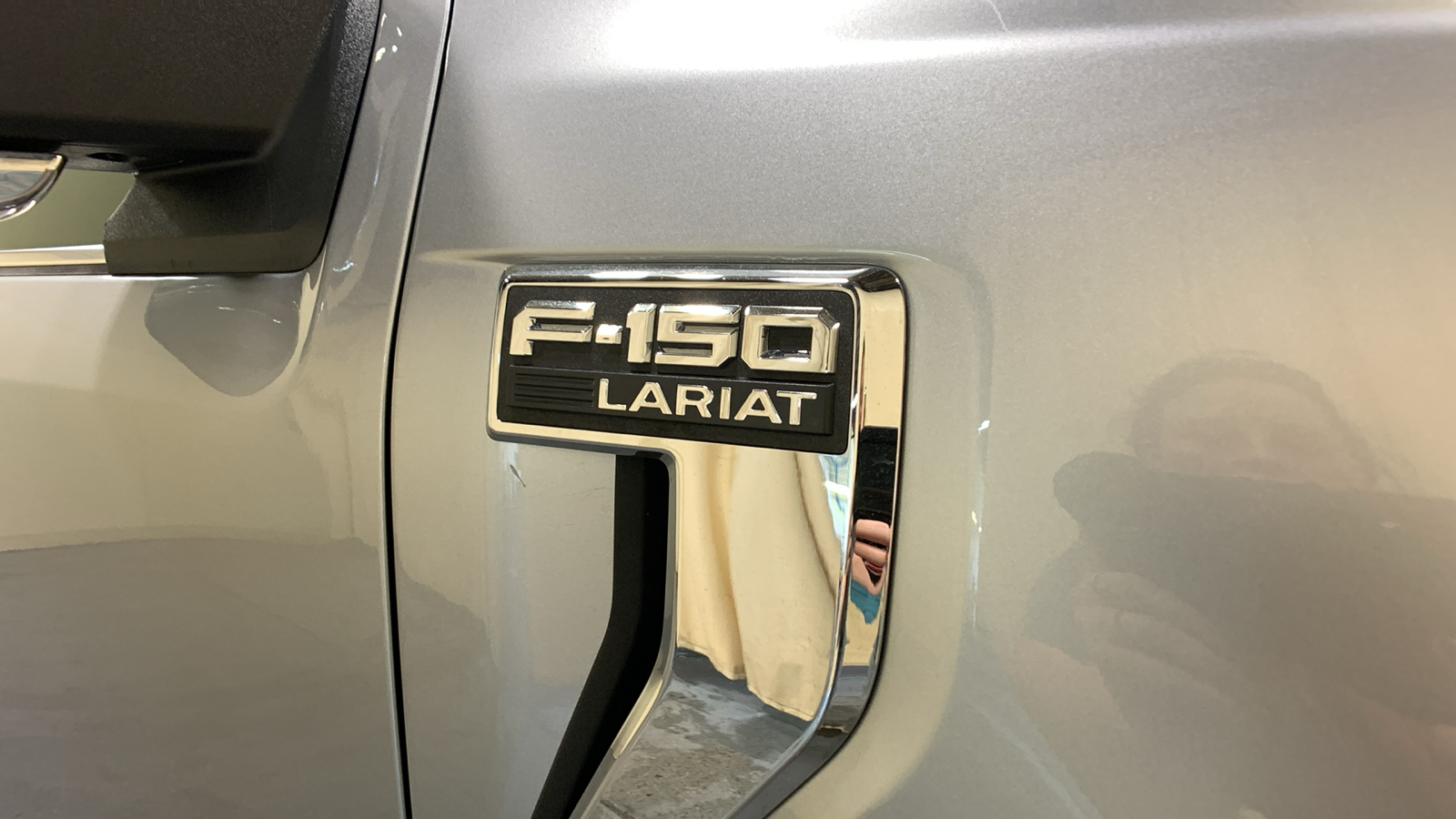 2023 Ford F-150 Lariat 10