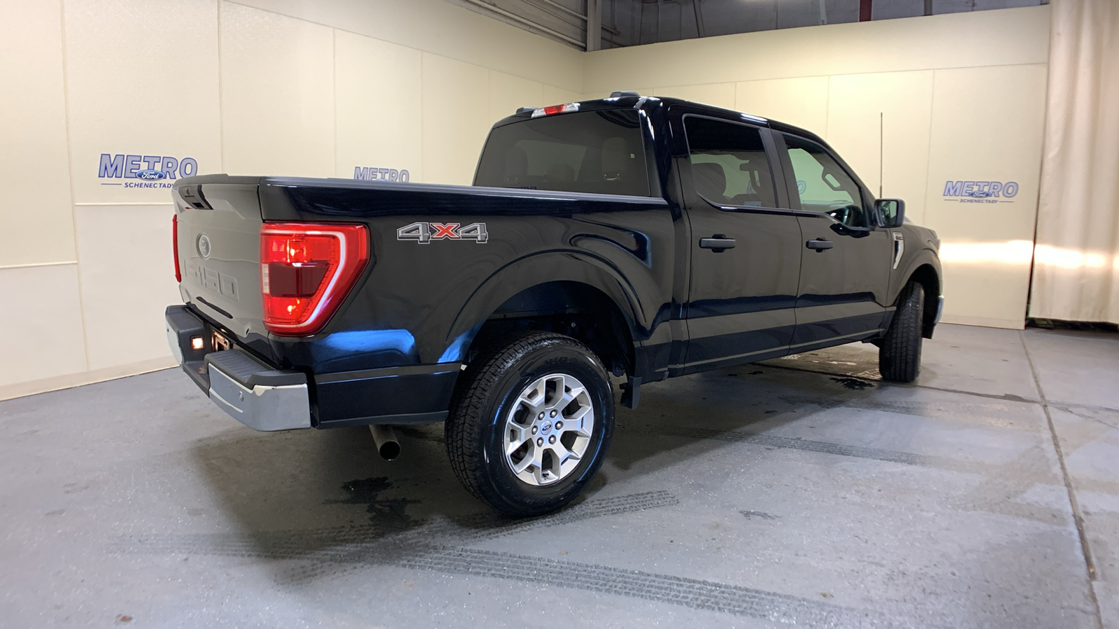 2023 Ford F-150 XLT 3