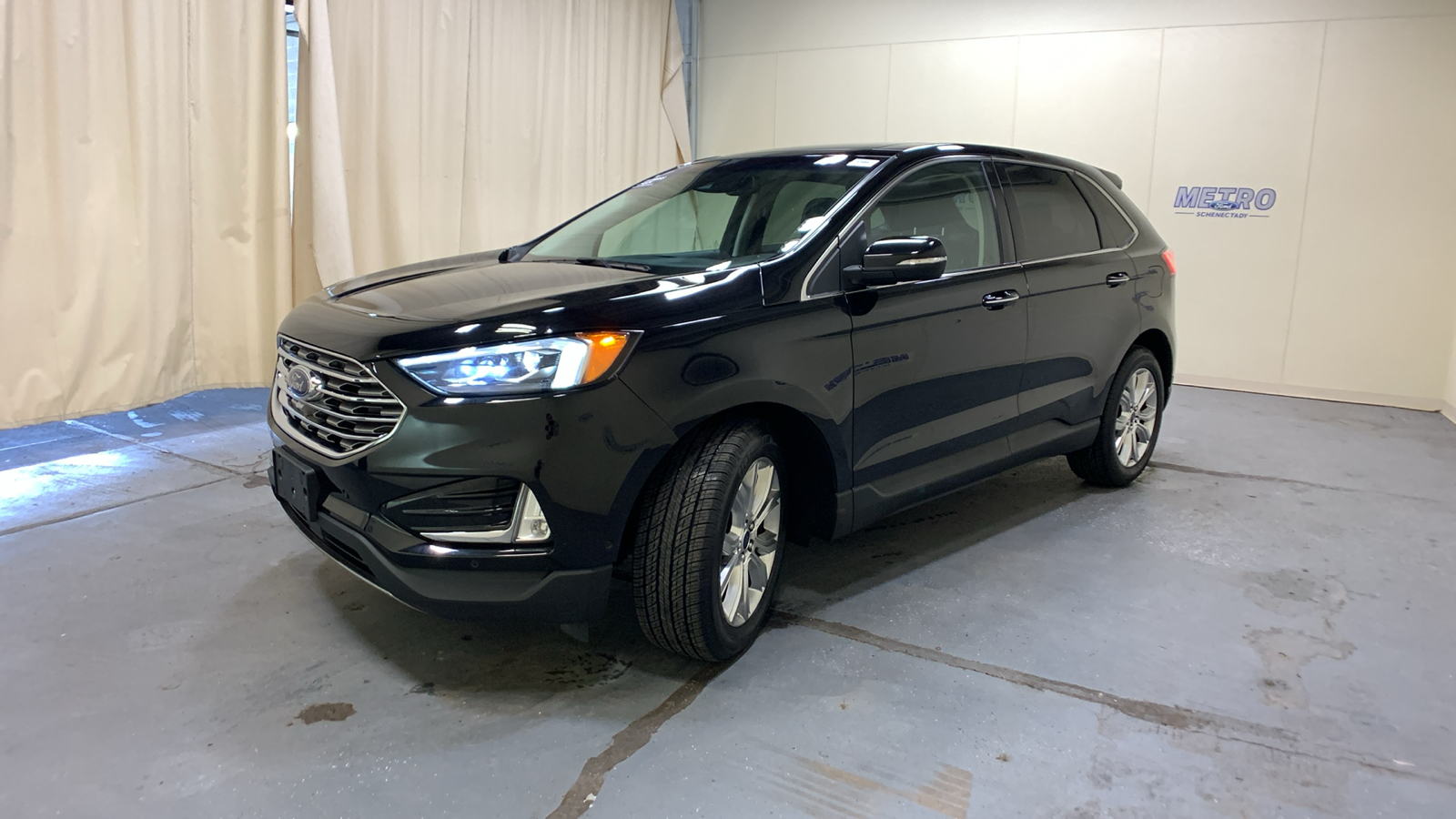 2020 Ford Edge Titanium 7